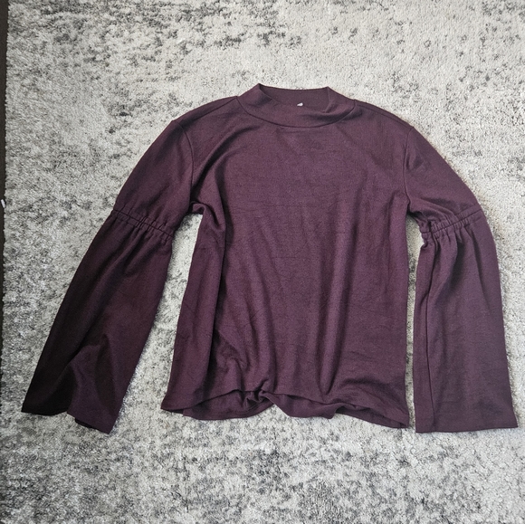 Urban Heritage Sweater - Picture 5 of 6